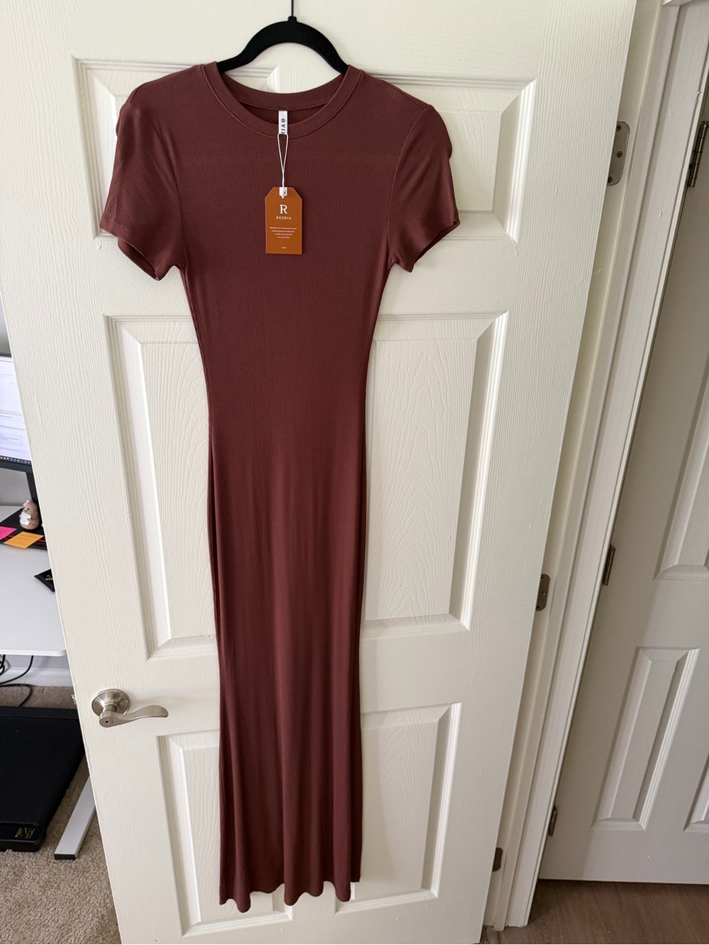 Women’s Short-Sleeve Maxi Dress in Brown